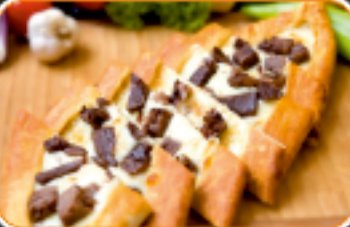 Kuşbaşılı Kaşarlı Pide